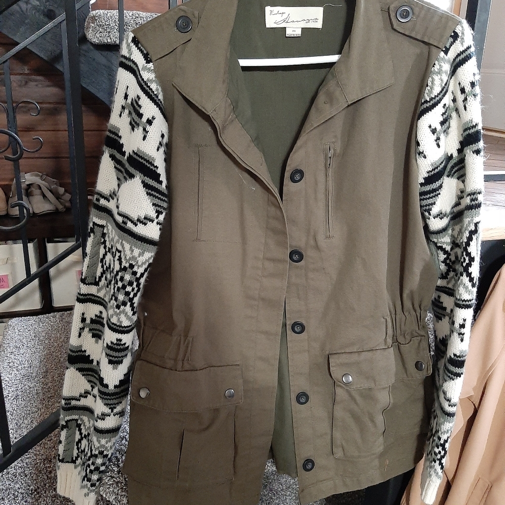 Cute army green color jacket